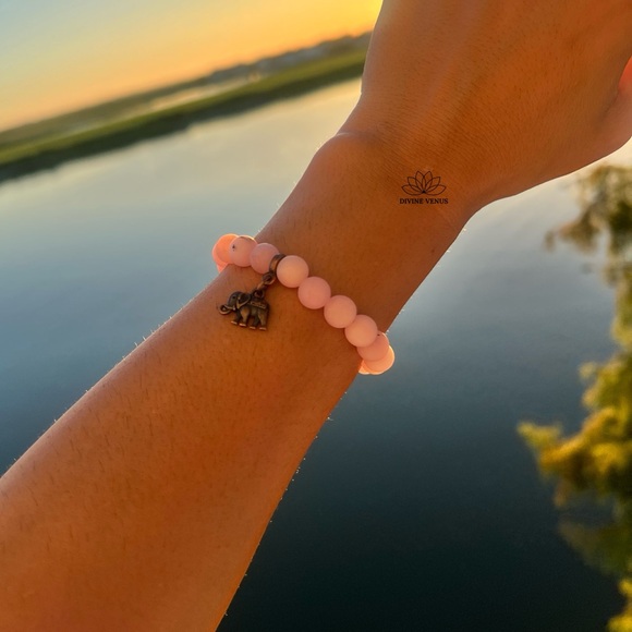 Cherry Blossom Jasper Elephant Stretch Bracelet - Picture 3 of 5